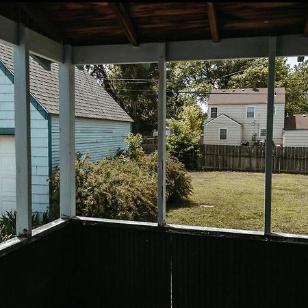 Bluebird Cottage, Walking Distance To Fairgrounds Хатчинсон Экстерьер фото